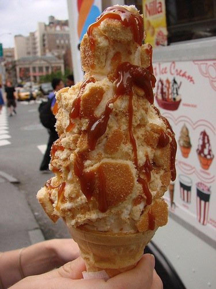 Best Ice Cream In New York ~ the Bea Arthur (vanilla with dulce de leche and crushed nilla wafers)