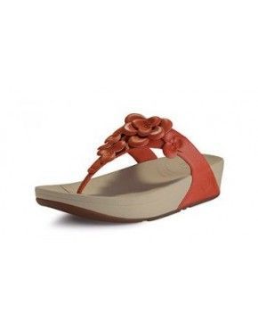 FitFlop  Sandal available now, never thought there would be a FitFlop that Id be tempted to buy. These are cute! #fitflop #shoes