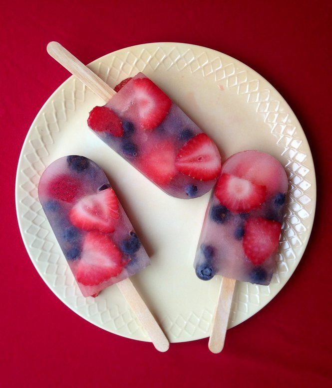 These Independence Day Ice Pops are the perfect foil to the Fourth of July heat wave that is bearing down upon us.  They are easy