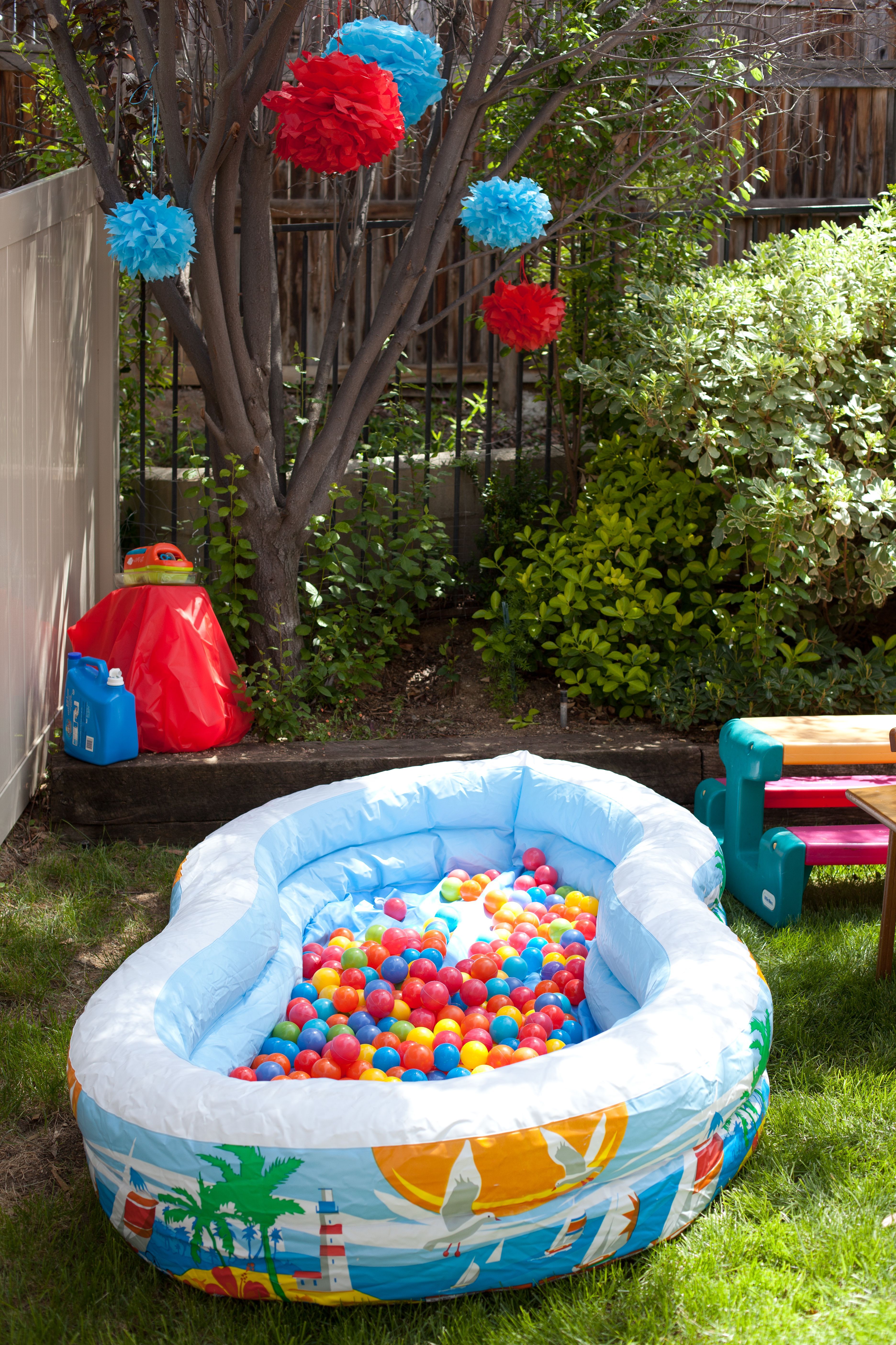1st Birthday Party Activity / Entertainment: Ball Pit! Great idea considering baby #2s birthday will be in July! :D
