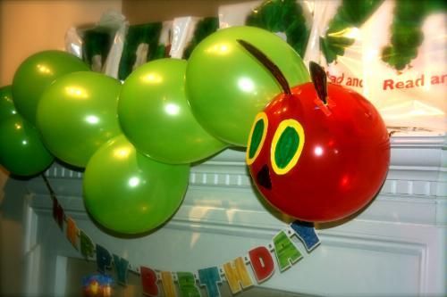 the very hungry catterpillar balloons. . cuuuuute and i like him. balloons ain’t my thing though :S