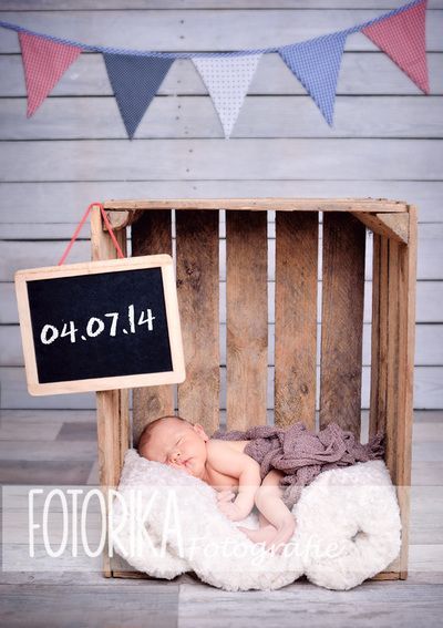 Baby in der Kiste, Babyfotografie, Neugeborenenfotografie, Fotostudio, Newborn