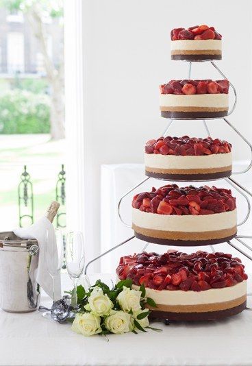 Cheesecake wedding cake | Wedding cake alternatives | The Barn at Twin Oaks Ranch Blog
