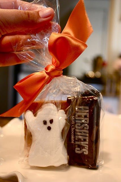 Ghost smores in a bag–harvest festival or classroom treat