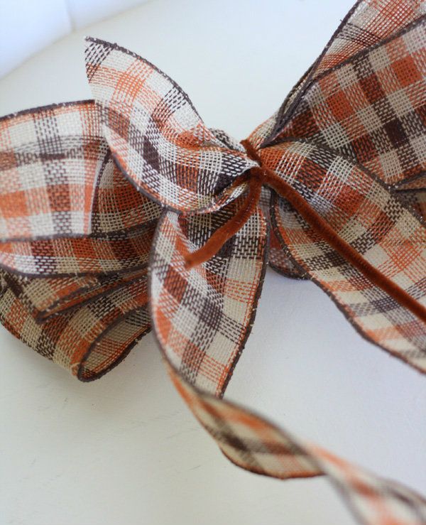 How to make a big bow for a wreath out of ribbon