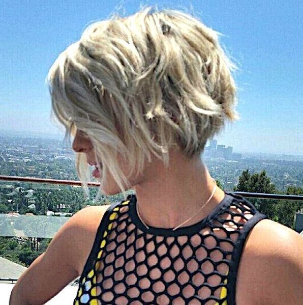 Layered Short Bob Haircut for Summer