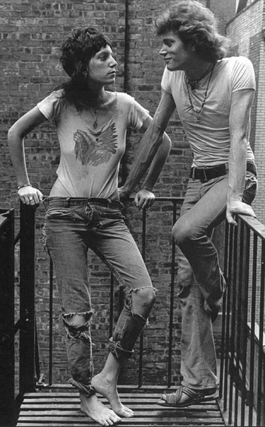 Patti Smith and Robert Mappelthorpe at the Hotel Chelsea, New York