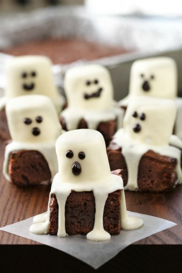 Spooky brownies make for tasty fun! Im putting this idea on my Biscuit Hill B&B vanilla cream biscuits instead of the brownie