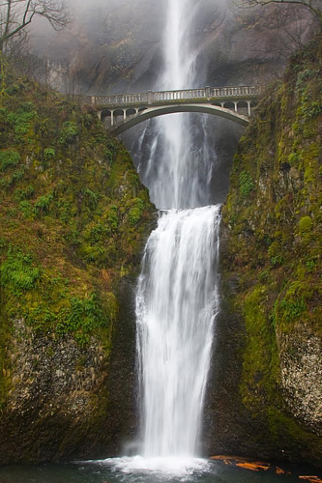 15 Romantic Things to Do in Portland, Oregon: Make Tracks for Multnomah Falls in Romantic Oregon