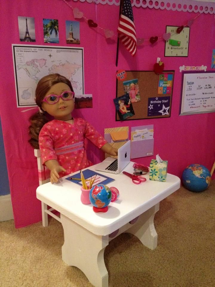 American Girl Doll Play: Reader Spotlight – Shelia Badillos School Set-Up