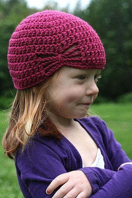 crochet hat pattern w/bow….this can be adjusted to adult size and may be a nice chemo cap