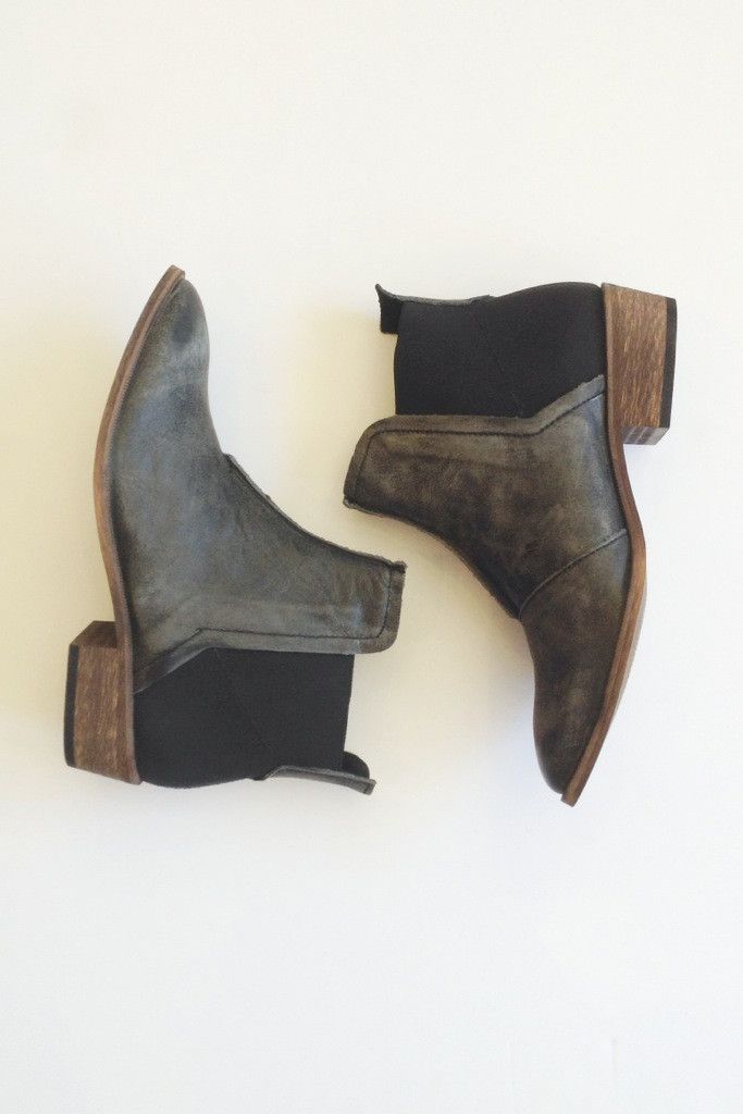 DARK HORSE ANKLE BOOT