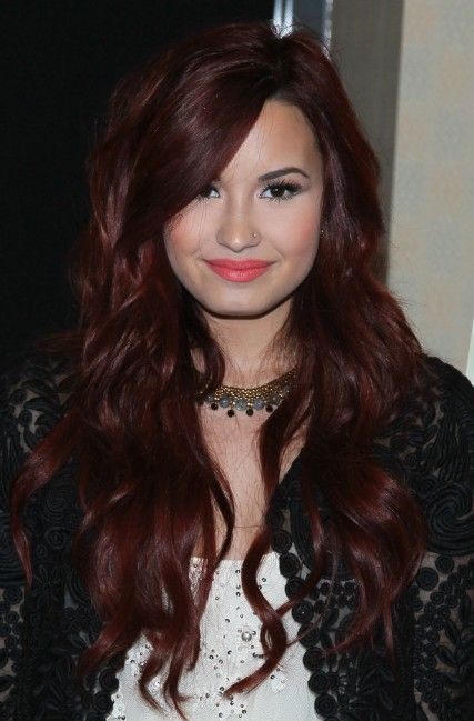 Demi Lavato hairstyle | Demi Lovato Long Wavy Red Hairstyle | Hairstyles Weekly