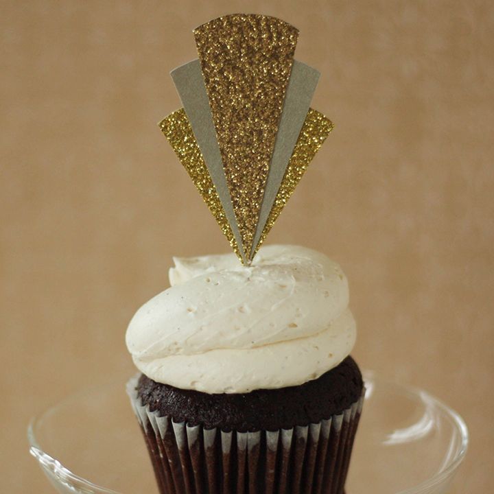 great gatsby inspired cupcake