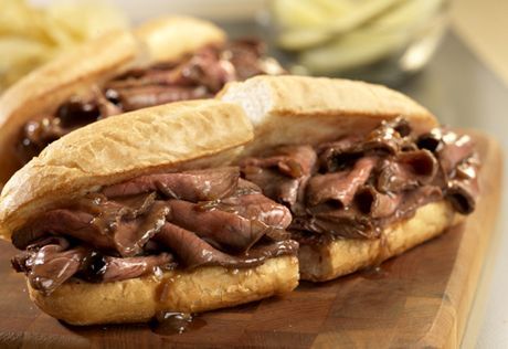 Hot Roast Beef Sandwiches – It takes just 15 minutes and 3 ingredients to make these restaurant-style hot roast beef sandwiches,