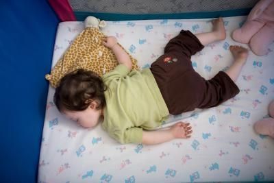 How to Get Your Toddler to Sleep in Their Own Bed After Co-Sleeping thumbnail