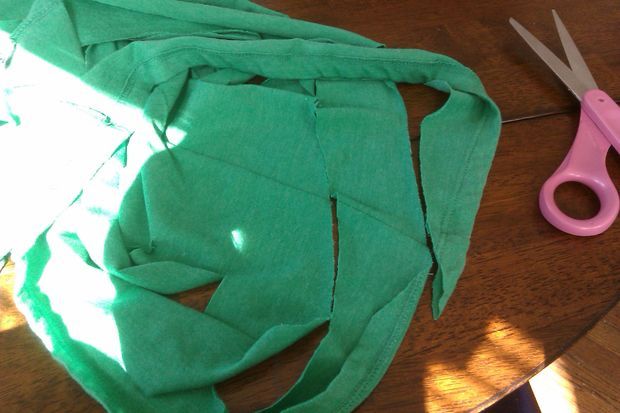 Step 1: Cut It -   How to make a braided rug by old t-shirt