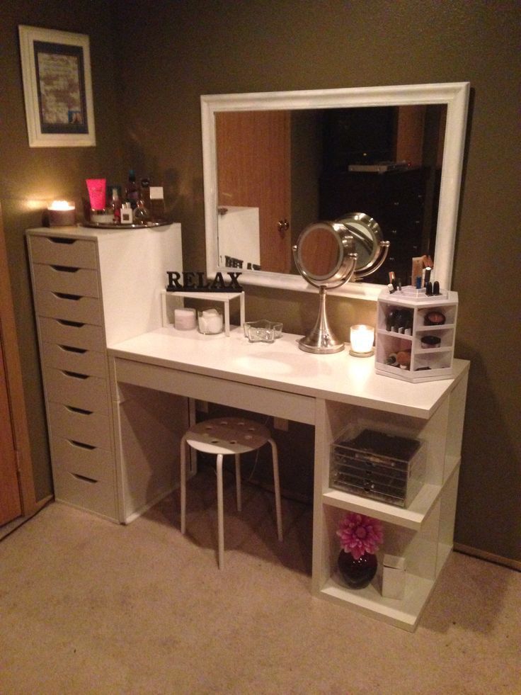 I could totally rock with something simple like this! Clean, as long as I can fill those draws with a TON of make up