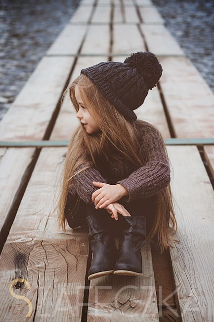 I love the way this little girl is dressed! My kids are gonna be dressed like this someday :)