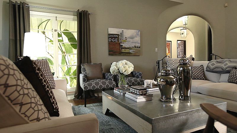 Jeff Lewis living room layout.. Like but have to wait for the little ones to get bigger