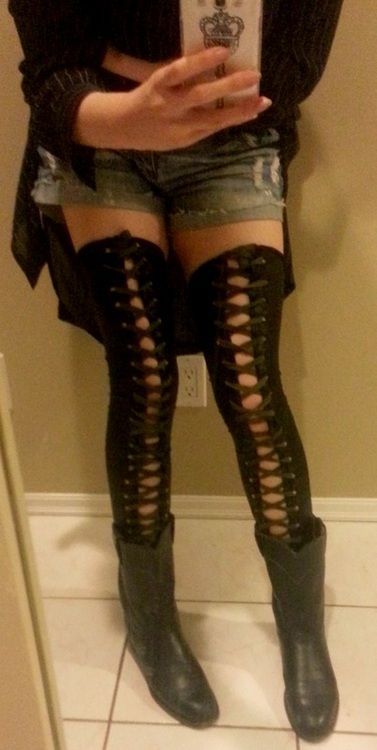 Never thought of turning the thigh highs I could never wear into corsets for my legs! Super cute!