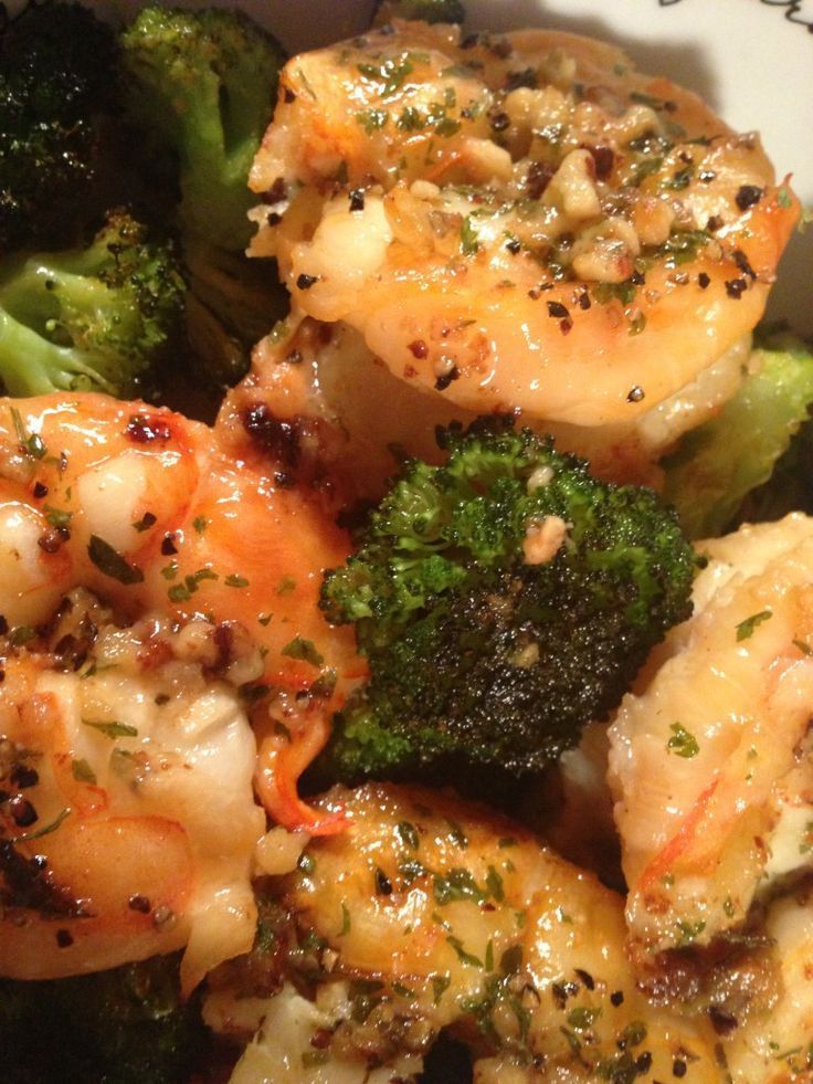 Oven Baked Shrimp Scampi over Roasted Broccoli. Perfect, easy weeknight #meal.