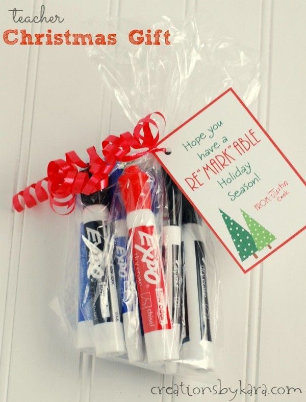 Pair some markers with this cute printable tag for a perfect Teacher Christmas Gift!