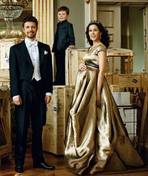 Royal maternity style – Princess Mary of Denmark pregnant.jpg