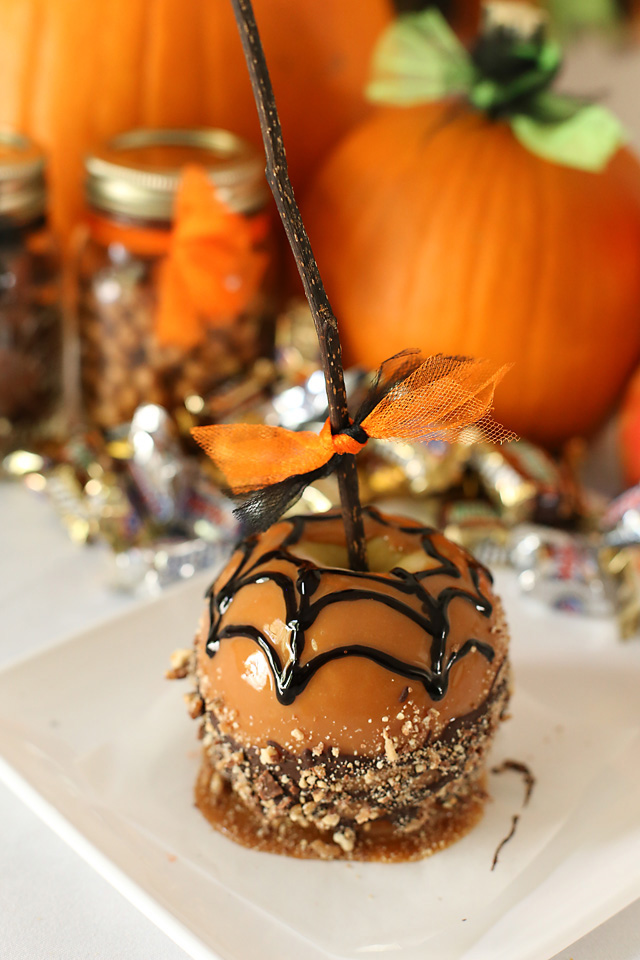 The 12 best candy and caramel apples online.