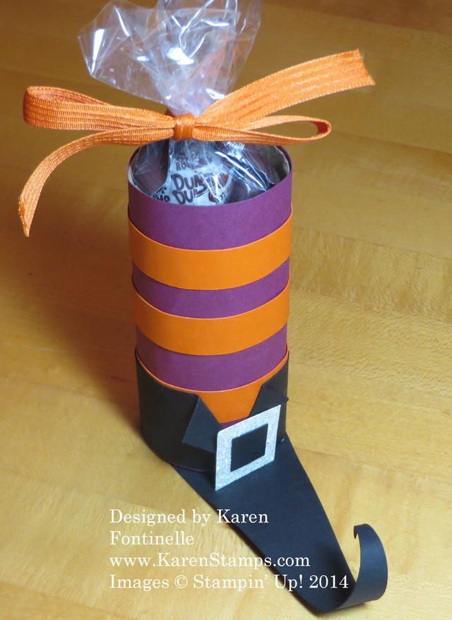 The Halloween Witchs Boot Candy Treat is made starting with a paper towel or toilet paper roll! #Halloweencandytreat