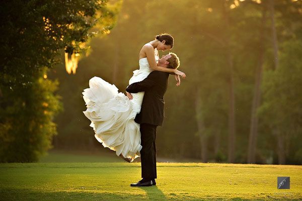 Unique Wedding Photos – Creative Wedding Pictures | Wedding Planning, Ideas & Etiquette | Bridal Guide Magazine