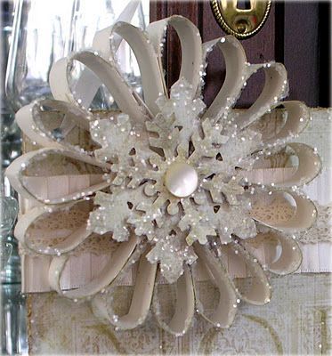 A cute, paper project to hang on a door or china cabinet. Tutorial. This is such a beautiful blog; check it out for more DIY