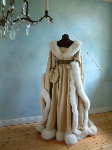 Beautiful winter gown/coat.. love it  3