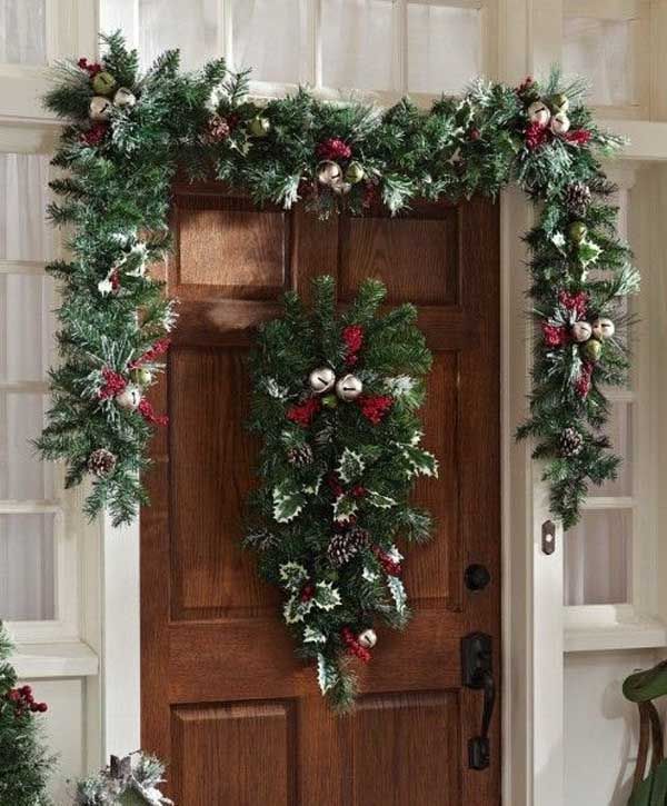 Christmas Garland Ideas -   Christmas Door Decorations Ideas