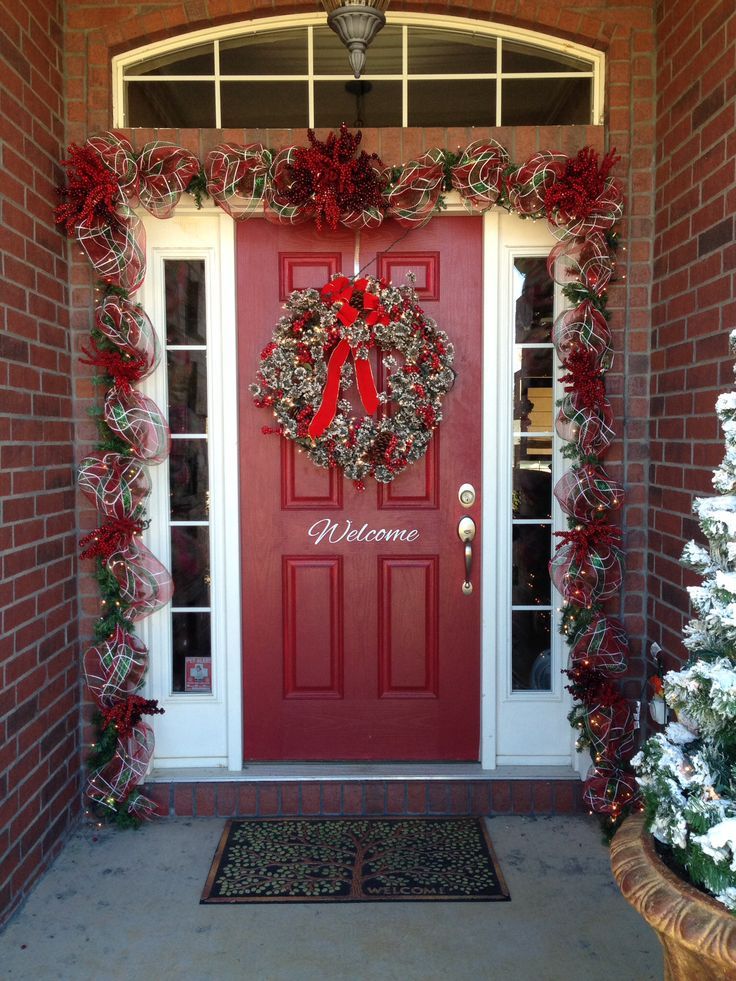Christmas Front Door Garland -   Christmas Door Decorations Ideas