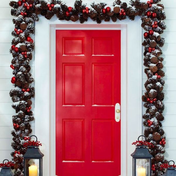 15 Stunning Christmas Door Decoration Ideas -   Christmas Door Decorations Ideas