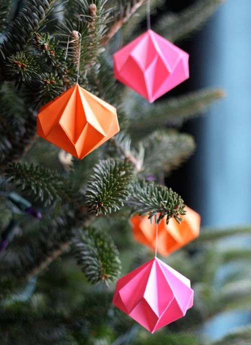 Craft a tree full of floating diamonds with this beautiful and simple paper-folding project. For extra sparkle, add a quick shot