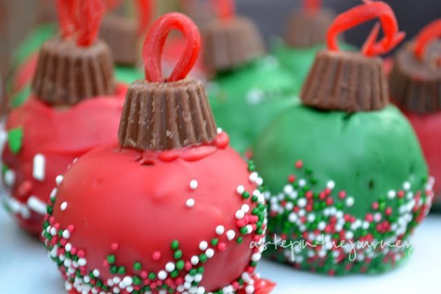 Definitely doing this for Christmas! Ornament Cake Balls….cute!
