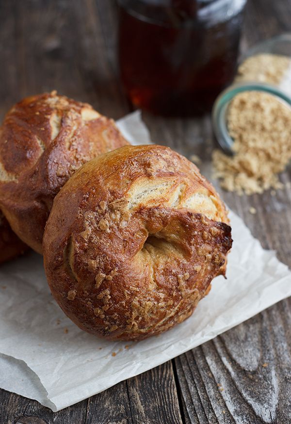 French Toast Bagels – the perfect breakfast. All the flavors of french toast in a bagel | Seasons and Suppers