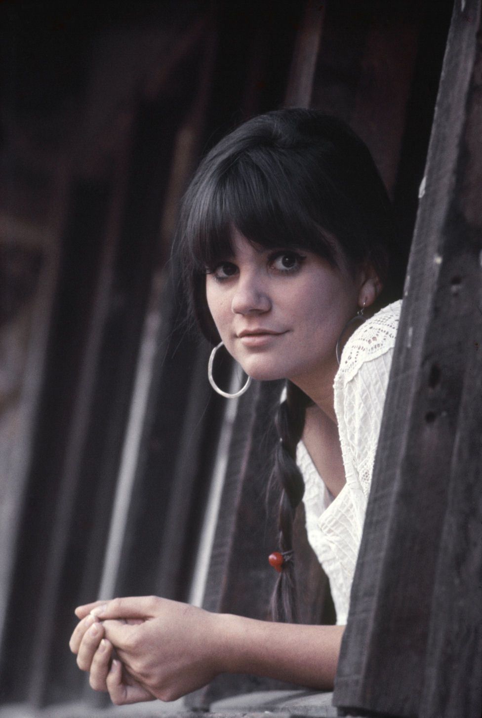Linda Ronstadt: A Beautiful Voice Silenced. She Announced She Will Never Sing Again Due To Parkinsons Disease. (2013)