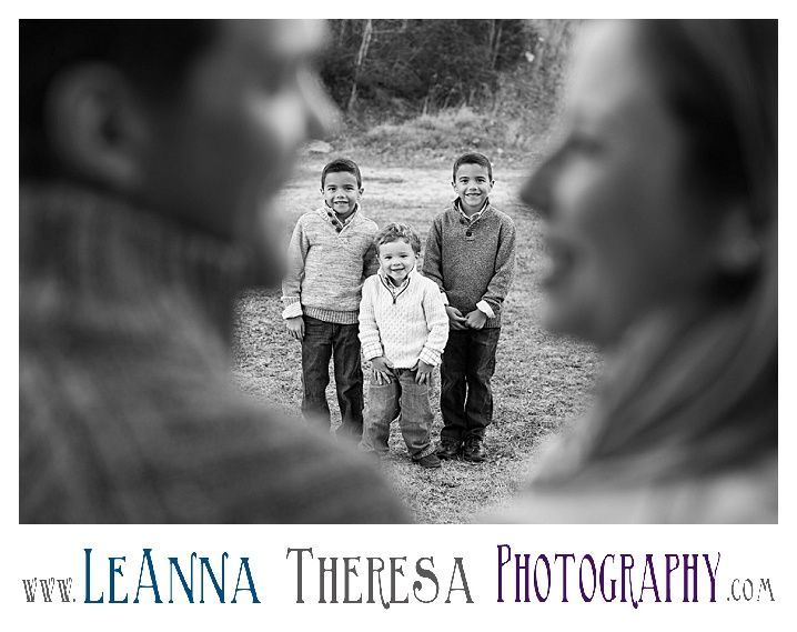 outside family portrait, fall family picture, NJ Family Photographer, childrens outdoor portrait, LeAnna Theresa Photography