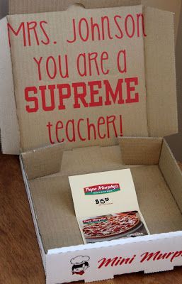 Teacher appreciation Pizza gift, made using your Silhouette to cut the Vinyl – love this idea!