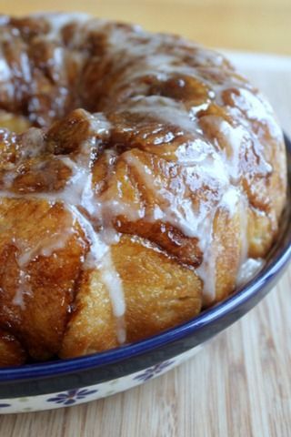 This vegan monkey bread is not optional. I *must* have it Thanksgiving morning.    From Yes, I Want Cake.