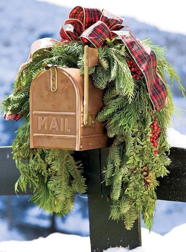 2013 Christmas mailbox cover decor, Christmas plaid bow garland mail box decor, Christmas holiday outdoor decor
