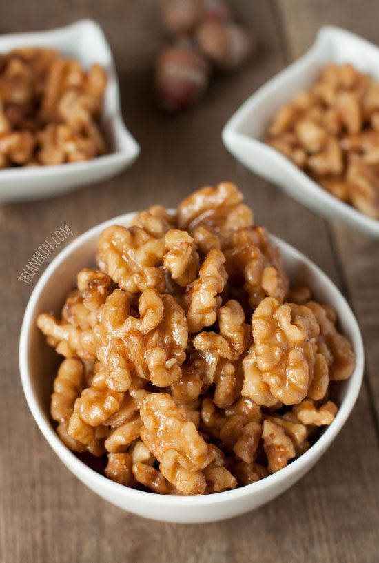 Maple Candied Walnuts – all you need is a pan, walnuts and maple syrup! Incredibly quick and easy.