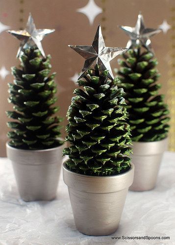 Mini Christmas Tree craft made with pinecones in a terra cotta pot or a K-Cup!  #kindergarten
