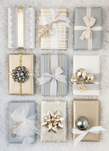 Pretty Holiday Gift Wrap – I could easily see myself translating this idea over to boutique product packaging!!