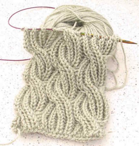 Reversible cable brioche stitch knit scarf