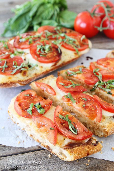 Caprese Garlic Bread | 28 Vegetarian Recipes That Are Even Easier Than Getting Takeout
