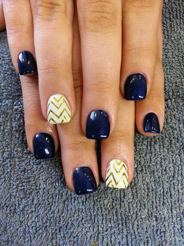 Full set with no chip and chevron design.